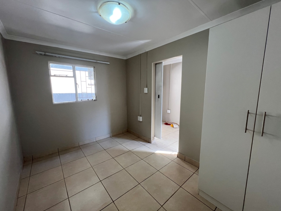 To Let 1 Bedroom Property for Rent in Irene Park North West